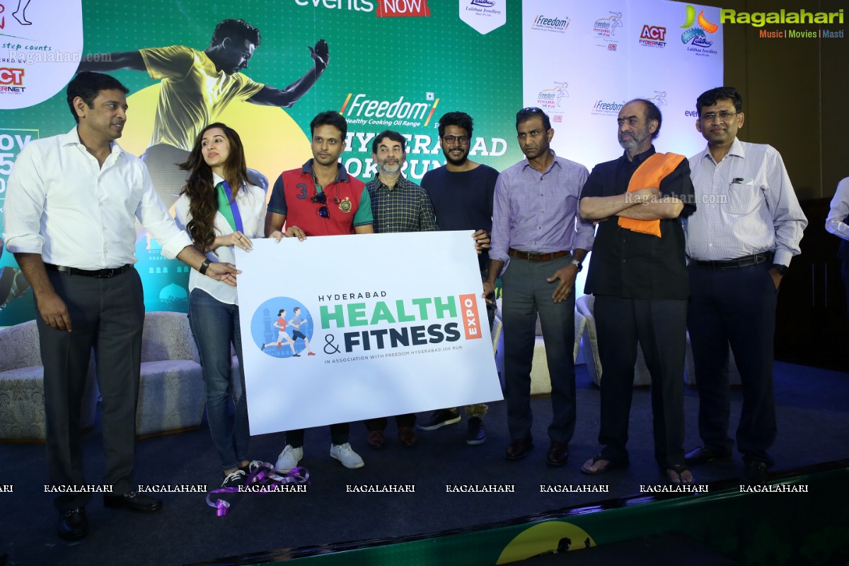 Unveiling the Race T-Shirt and Finishers Medals for Freedom Hyderabad 10K Run 2018