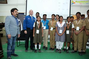 NASA Experts Encourage Students at HPS