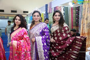 National Silk Expo-2018 begins at Sri Satya Sai Nigamagamam