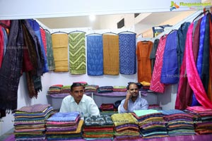 National Silk Expo-2018 begins at Sri Satya Sai Nigamagamam