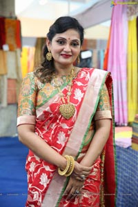 National Silk Expo-2018 begins at Sri Satya Sai Nigamagamam