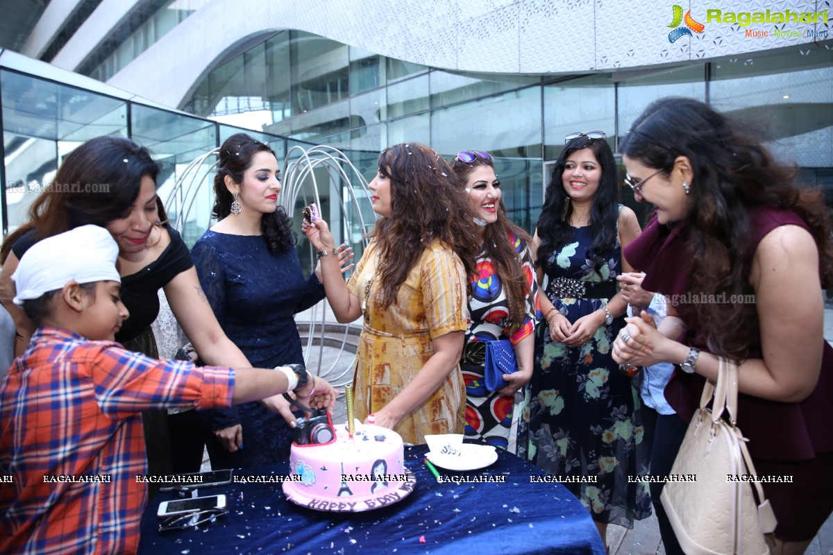 Neetika Singh Birthday Party 2018 @ The Park