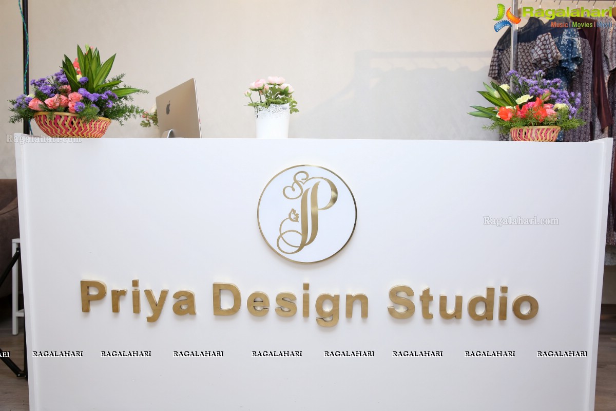 Tollywood Actress Ritu Varma Inaugurates ‘Priya Design Studio’ @ Jubilee Hills