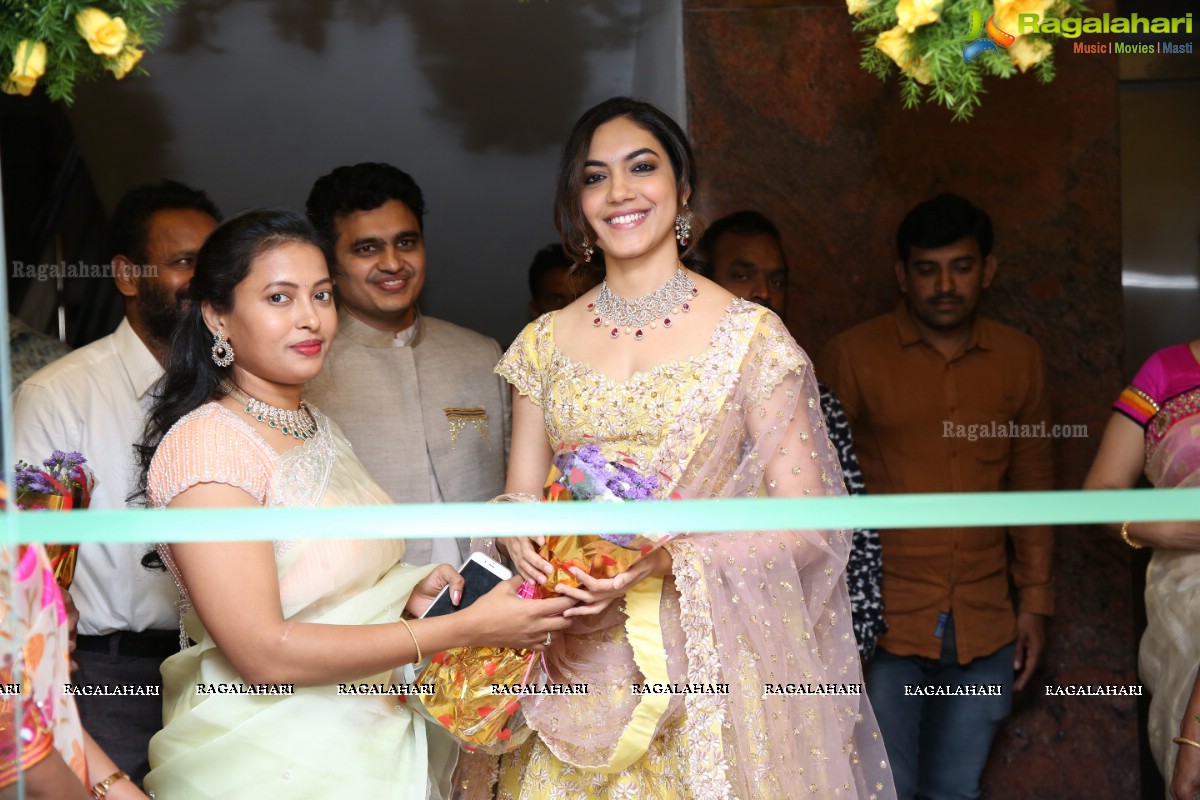 Tollywood Actress Ritu Varma Inaugurates ‘Priya Design Studio’ @ Jubilee Hills