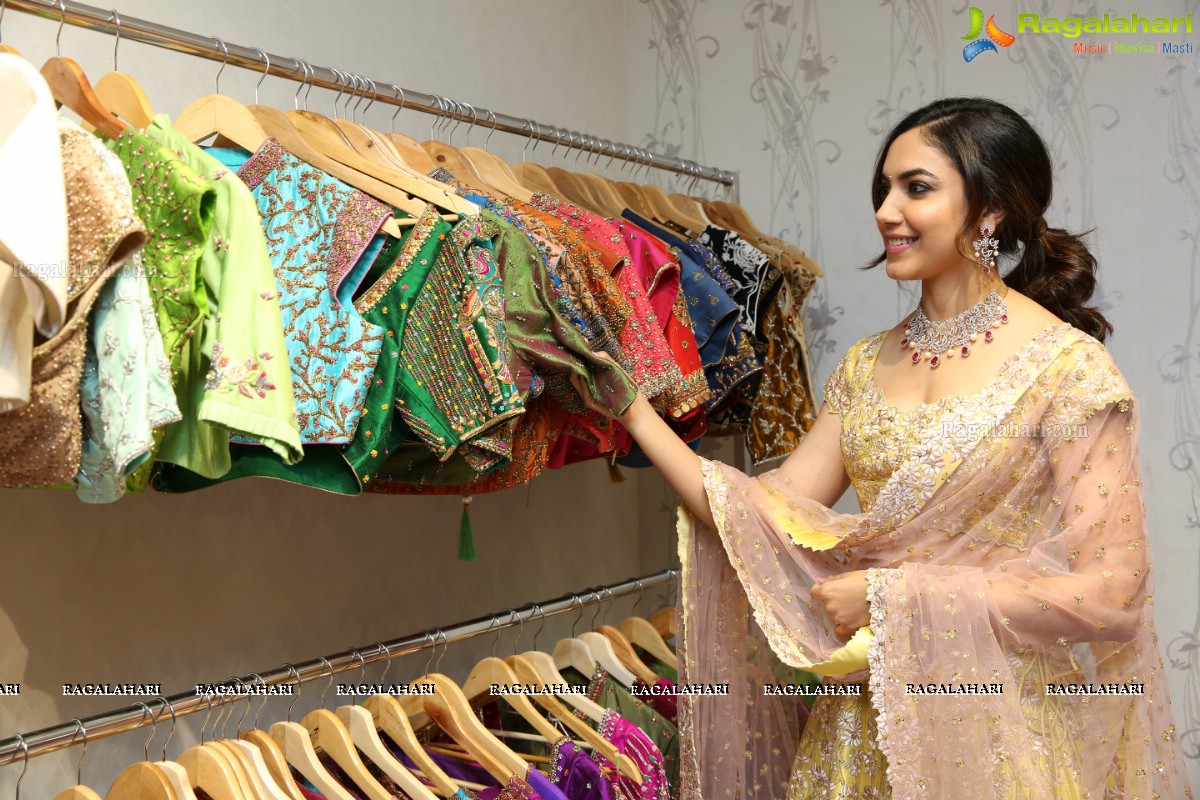 Tollywood Actress Ritu Varma Inaugurates ‘Priya Design Studio’ @ Jubilee Hills