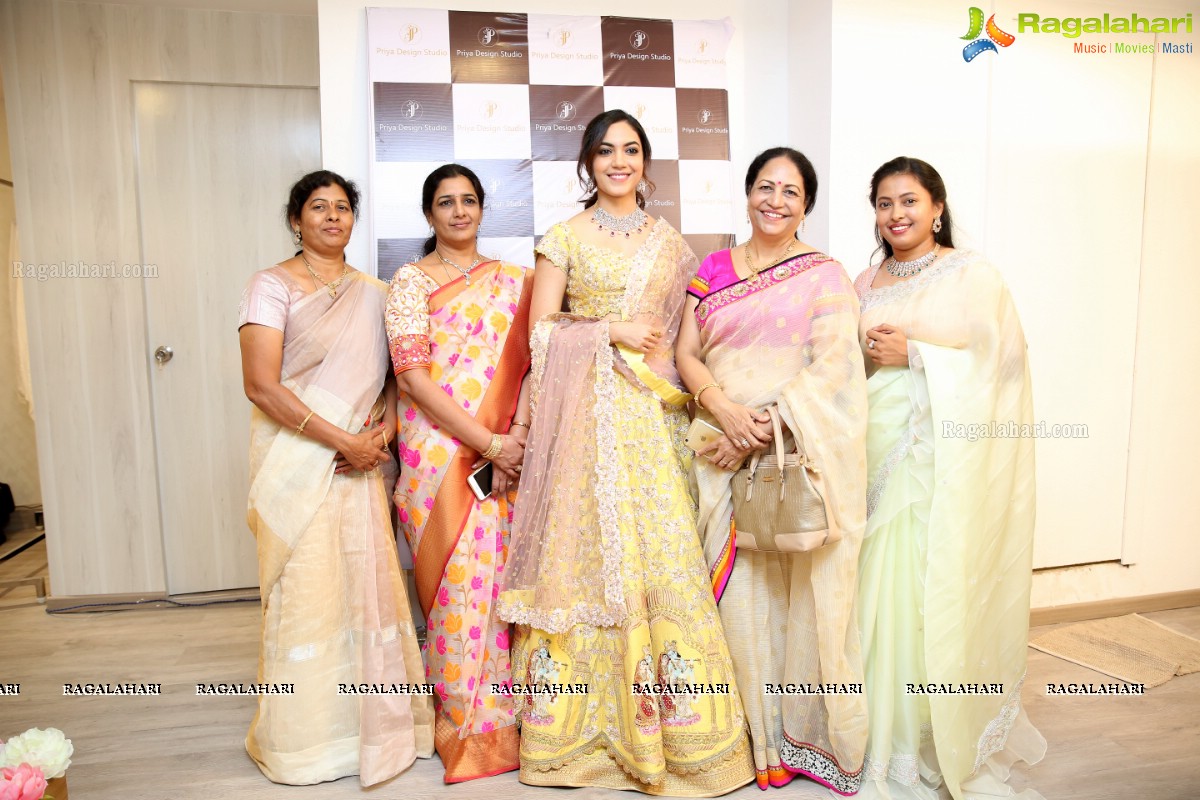 Tollywood Actress Ritu Varma Inaugurates ‘Priya Design Studio’ @ Jubilee Hills