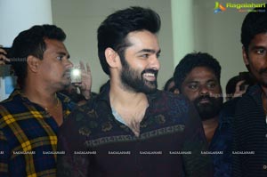 Hero Ram Inaugurates ‘Heartists Arti Mahotsav’ Gallery