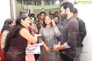 Hero Ram Inaugurates ‘Heartists Arti Mahotsav’ Gallery