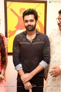 Hero Ram Inaugurates ‘Heartists Arti Mahotsav’ Gallery