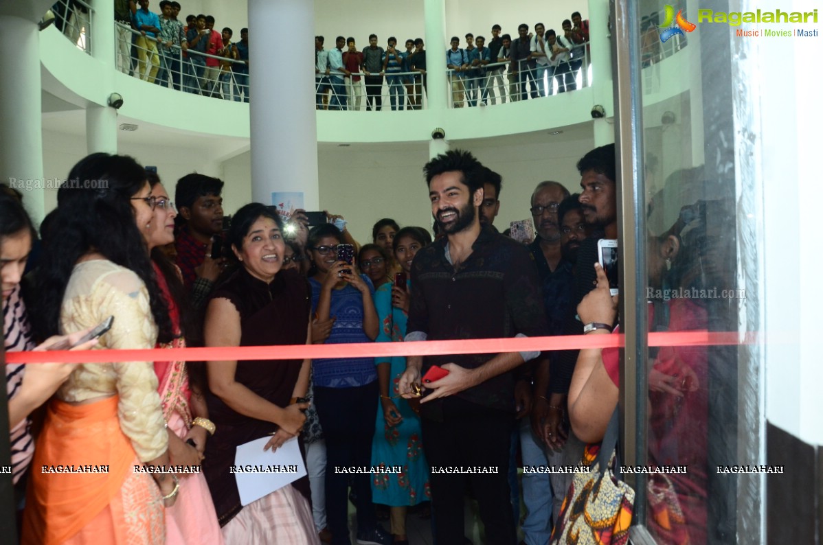 Hero Ram Inaugurates ‘Heartists Arti Mahotsav’ Gallery at State Art Gallery