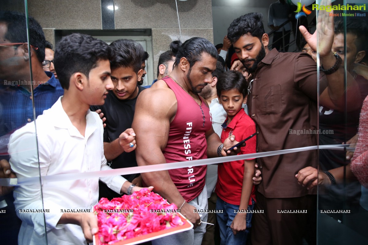 Mr. Universe World Championship & Indian Body Builder Sangram Chougule Launches Solitaire Fitness plus