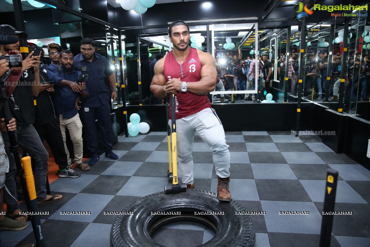 Mr. Universe World Championship & Indian Body Builder Sangram Chougule Launches Solitaire Fitness plus