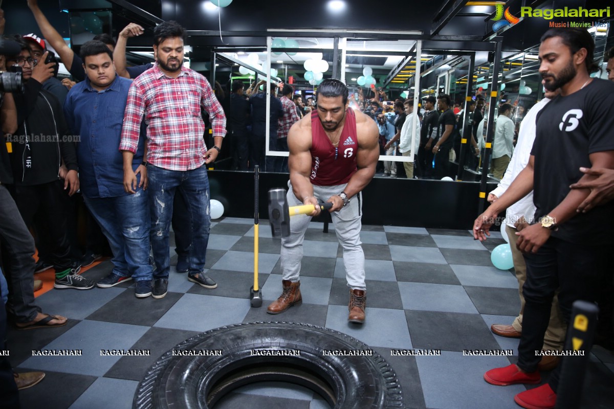 Mr. Universe World Championship & Indian Body Builder Sangram Chougule Launches Solitaire Fitness plus