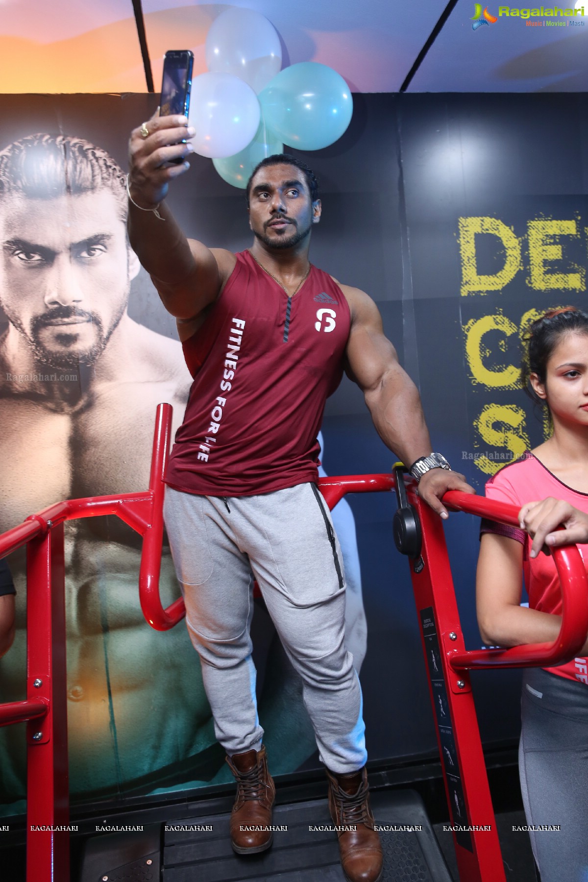 Mr. Universe World Championship & Indian Body Builder Sangram Chougule Launches Solitaire Fitness plus