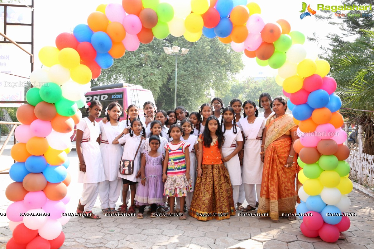 Round Table India Organizes 'Taare Zameen Par' - Painting Competition for Differently-Abled & Physically Challenged Children