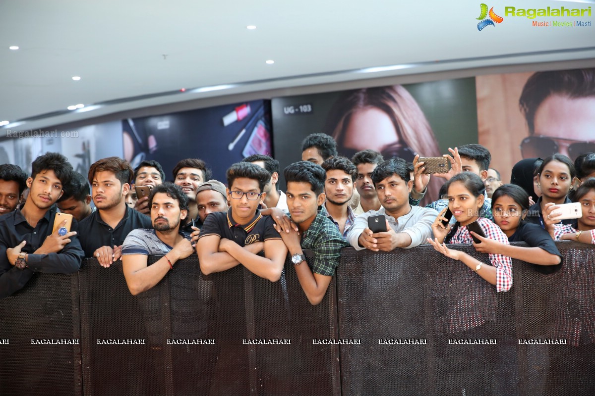 Tiger Shroff at The Grand Opening of Lifestyle New Store at Sarath City Capital Mall