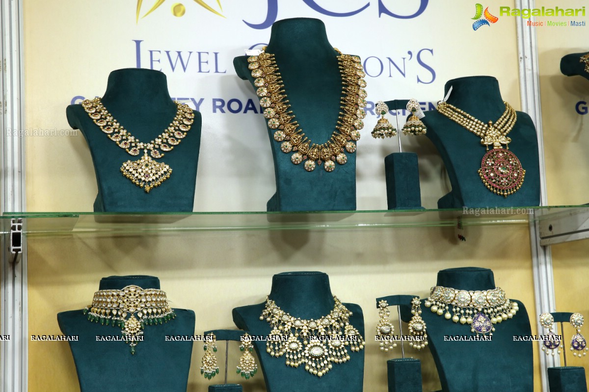 Utsav Bazar Exclusive Fashion Expo 2018 Begins at Taj Krishna