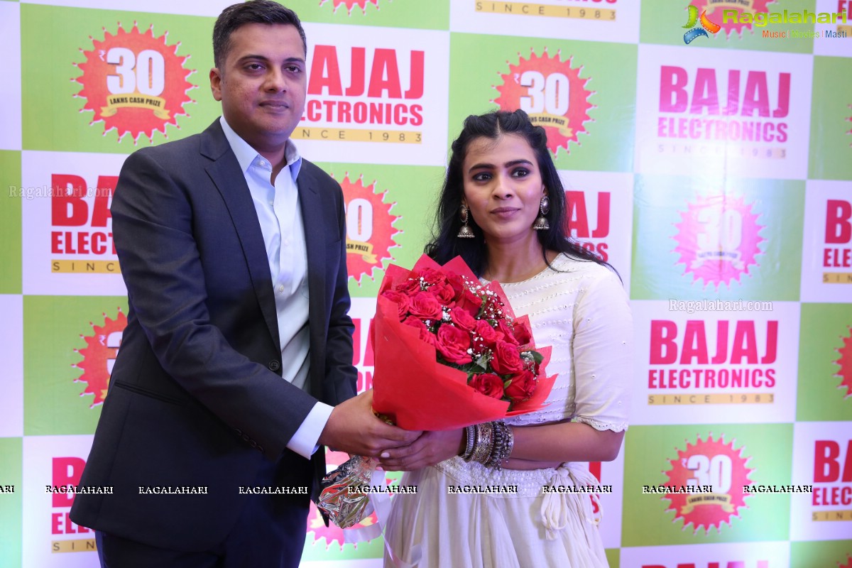 Bajaj Electronics Bumper Draw Of Rs 30 Lakh Cash Prize at Forum Sujana Mall, KPHB