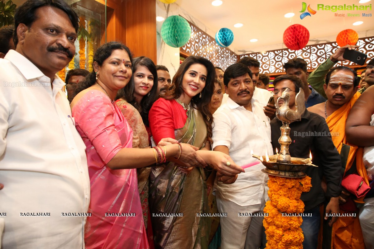 Kanchipuram GRT Silks Grand Launch at Dilsukhnagar