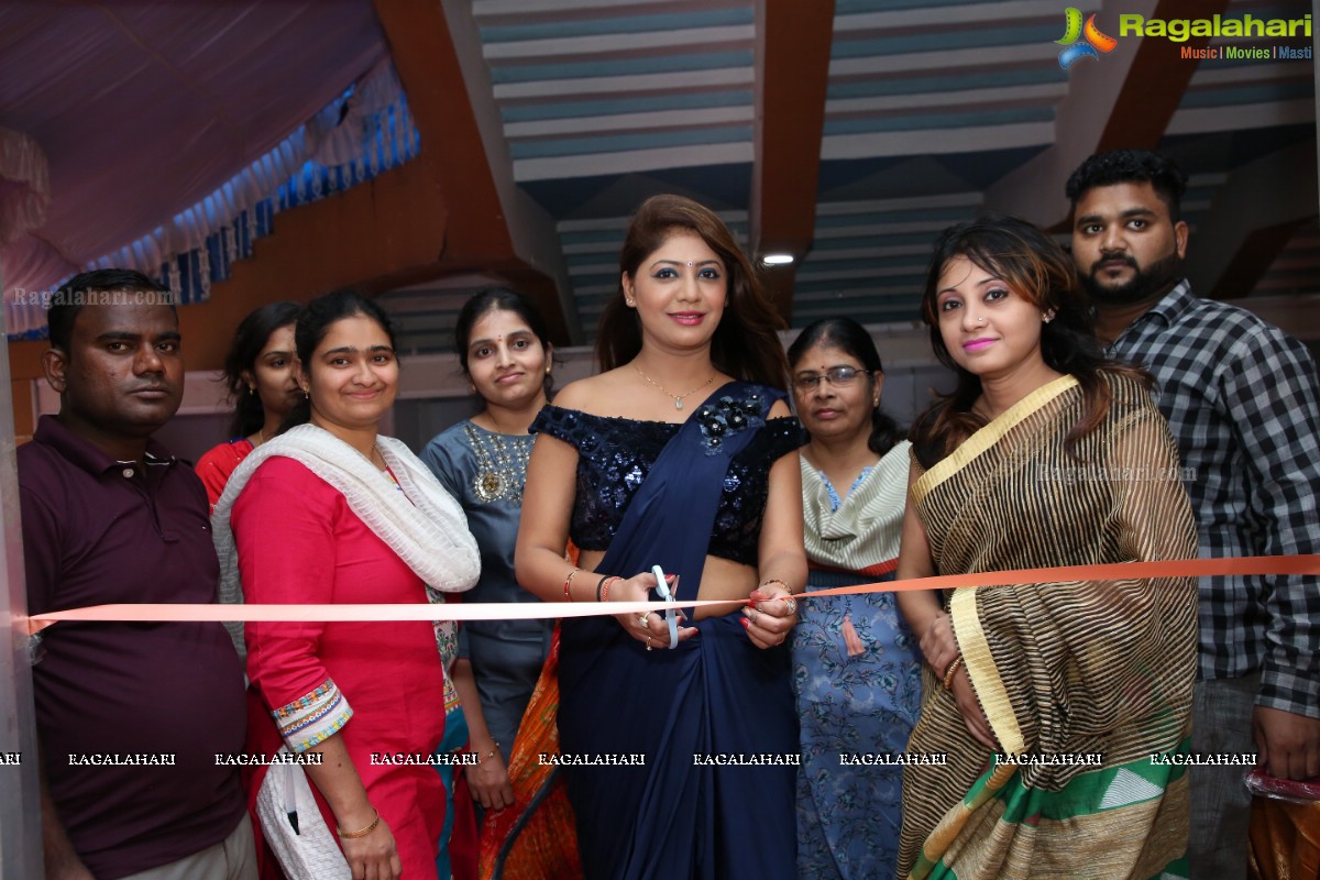 National Silk Expo-2019 Begins at Sri Satya Sai Nigamagamam