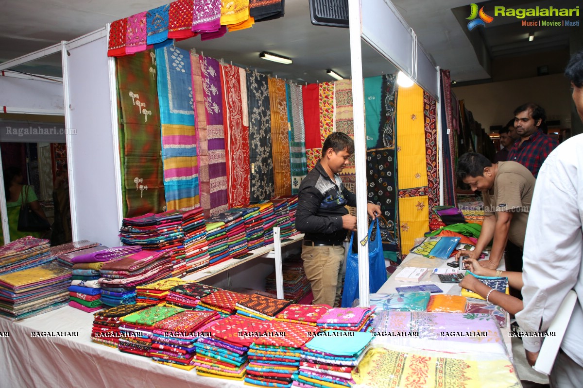 National Silk Expo-2019 Begins at Sri Satya Sai Nigamagamam