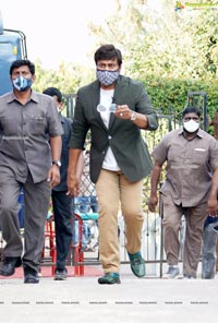 Chiranjeevi in BTS pics of Sam Jam