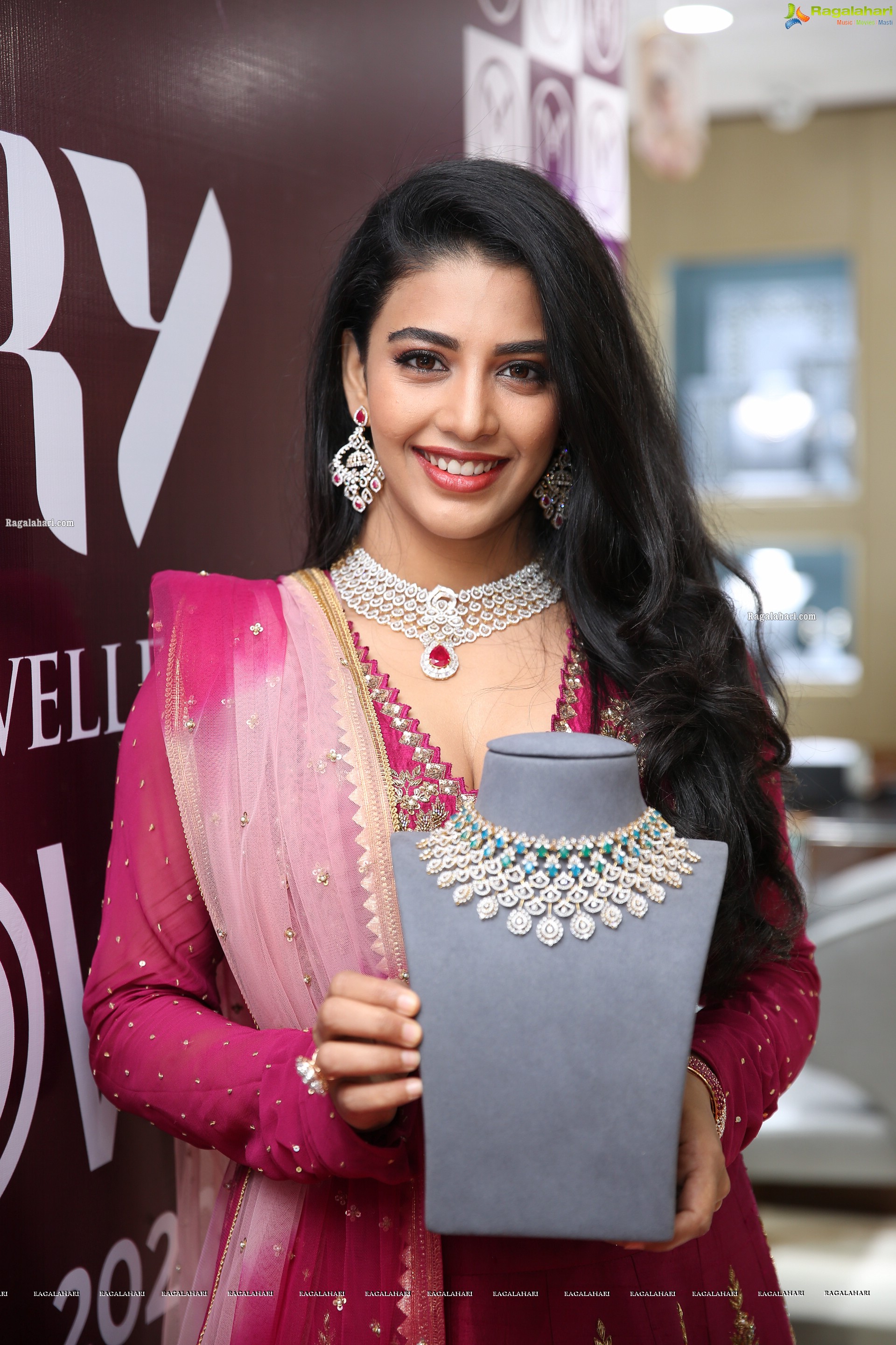 Malabar Gold & Diamonds Unveils Artistry Branded Jewellery Show at Kukatpally