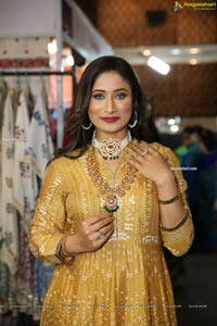 Trendz Vivah Collection Exhibition Begins at N Convention