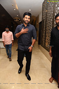 Lakshya Movie Pre-Release Event