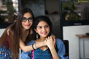 Nikkesha Rangwala and Misha Narang Stills