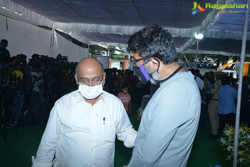 Tollywood Celebs Pay Their Last Respects to Legendary Lyricist Sirivennela Sitaramasastri Garu