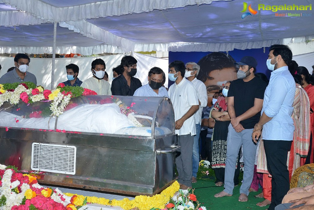 Tollywood Celebs Pay Their Last Respects to Legendary Lyricist Sirivennela Sitaramasastri Garu