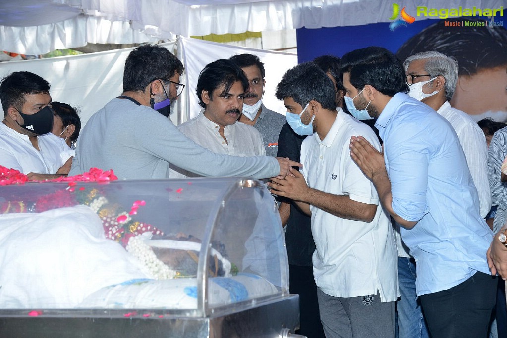 Tollywood Celebs Pay Their Last Respects to Legendary Lyricist Sirivennela Sitaramasastri Garu