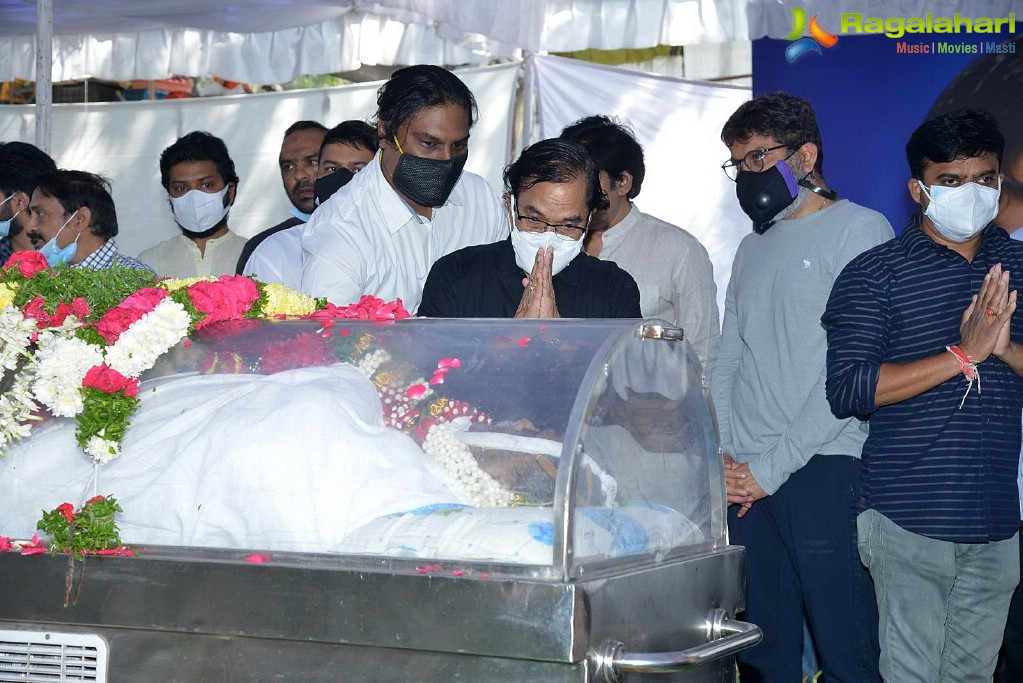 Tollywood Celebs Pay Their Last Respects to Legendary Lyricist Sirivennela Sitaramasastri Garu