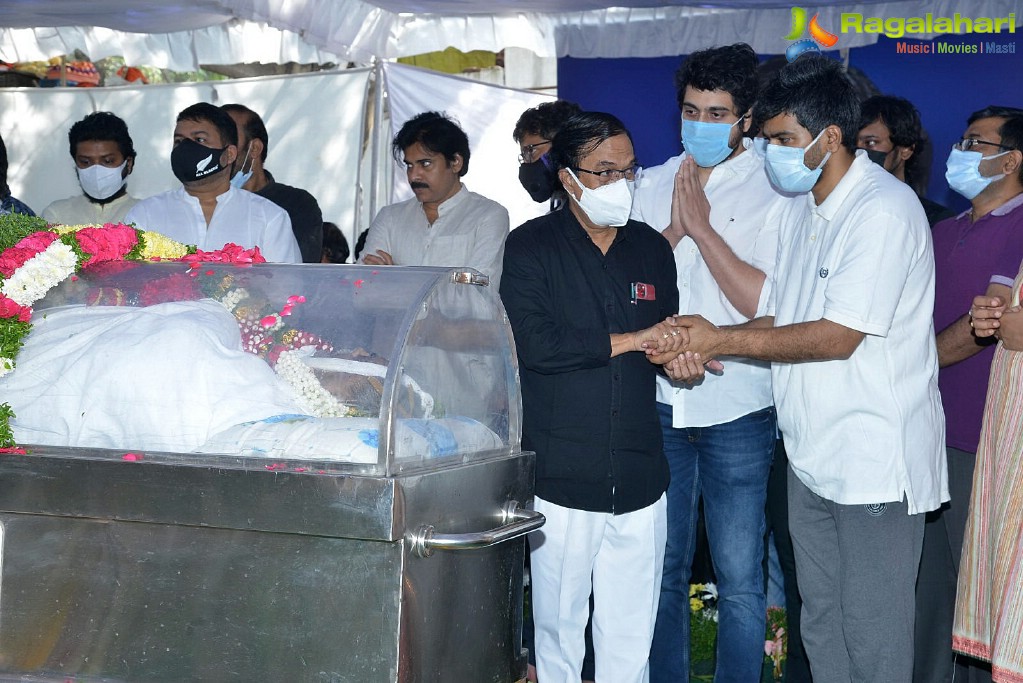 Tollywood Celebs Pay Their Last Respects to Legendary Lyricist Sirivennela Sitaramasastri Garu