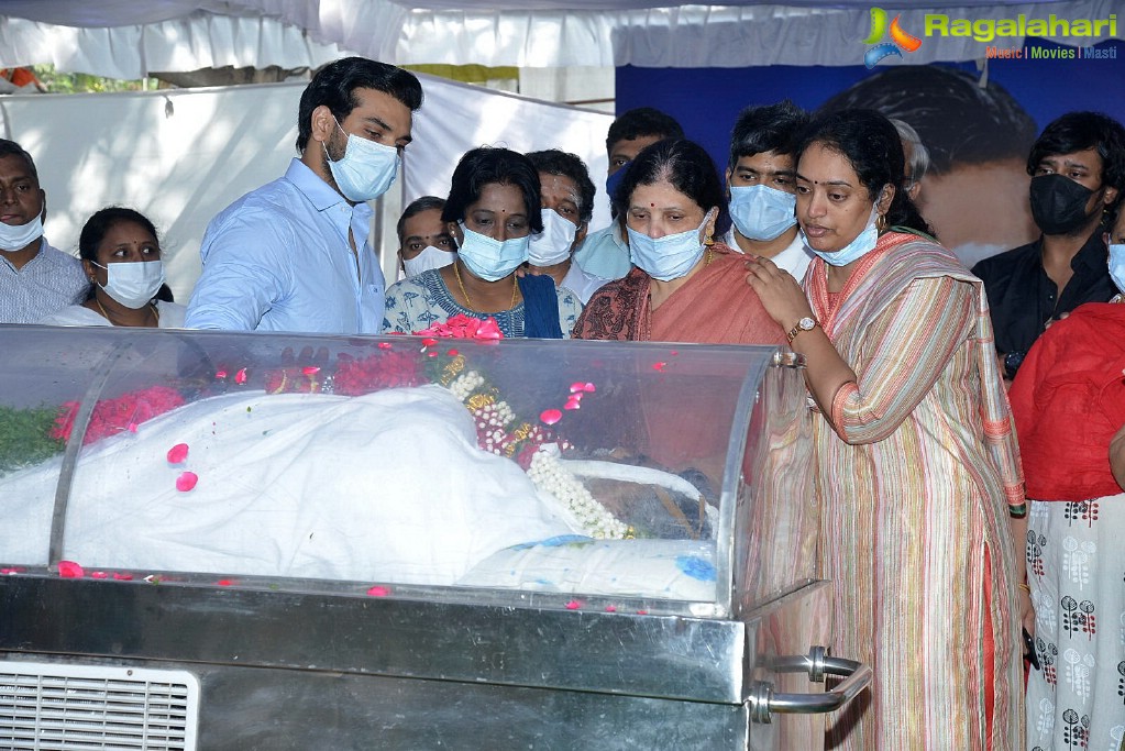 Tollywood Celebs Pay Their Last Respects to Legendary Lyricist Sirivennela Sitaramasastri Garu