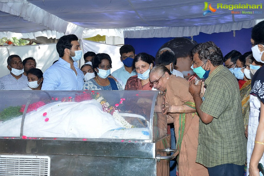 Tollywood Celebs Pay Their Last Respects to Legendary Lyricist Sirivennela Sitaramasastri Garu