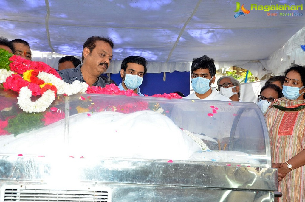 Tollywood Celebs Pay Their Last Respects to Legendary Lyricist Sirivennela Sitaramasastri Garu