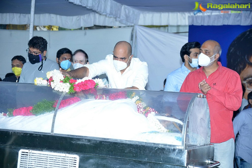 Tollywood Celebs Pay Their Last Respects to Legendary Lyricist Sirivennela Sitaramasastri Garu