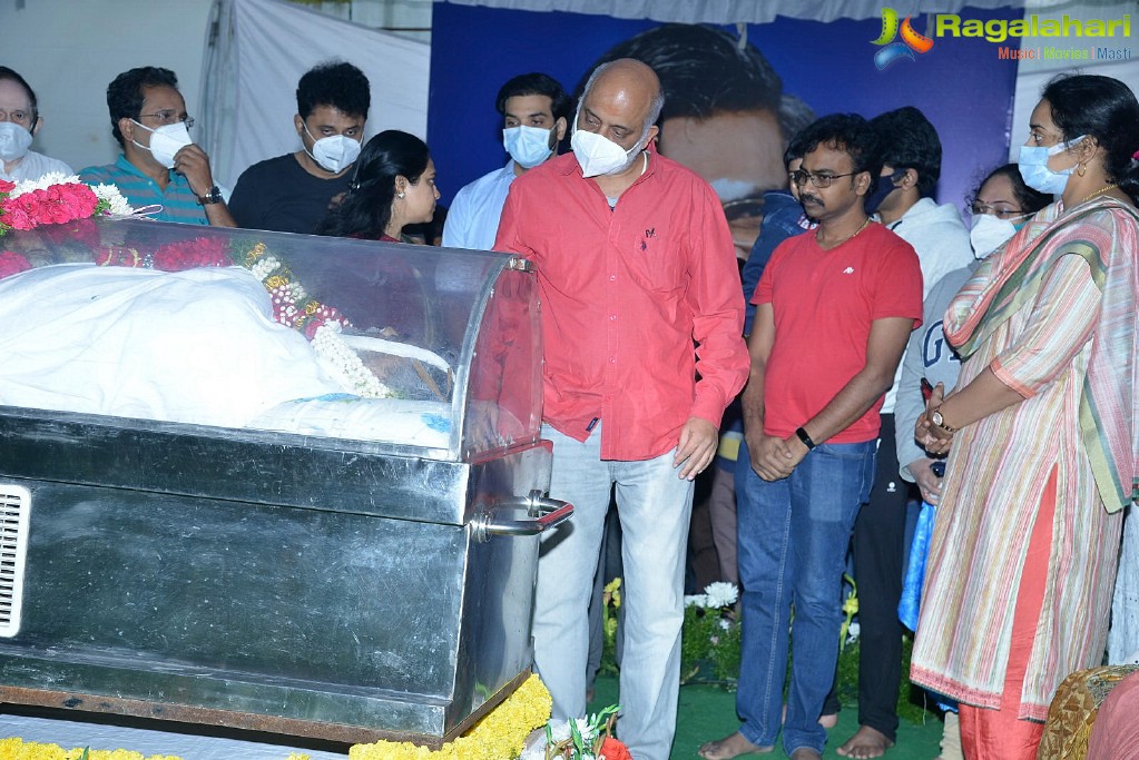 Tollywood Celebs Pay Their Last Respects to Legendary Lyricist Sirivennela Sitaramasastri Garu