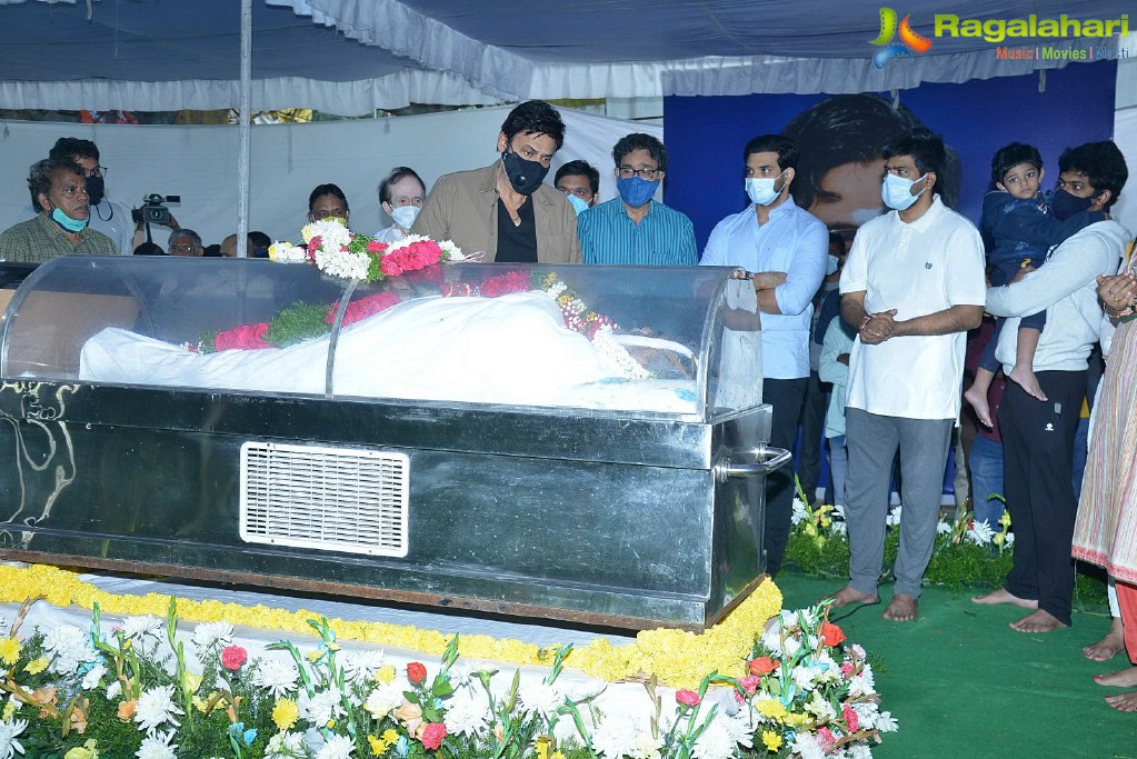 Tollywood Celebs Pay Their Last Respects to Legendary Lyricist Sirivennela Sitaramasastri Garu