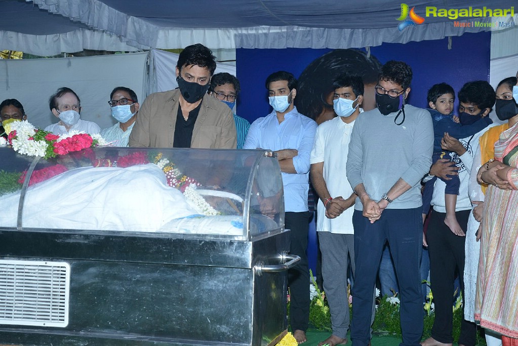 Tollywood Celebs Pay Their Last Respects to Legendary Lyricist Sirivennela Sitaramasastri Garu