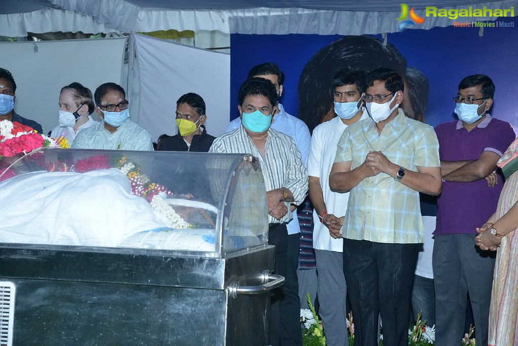 Tollywood Celebs Pay Their Last Respects to Legendary Lyricist Sirivennela Sitaramasastri Garu