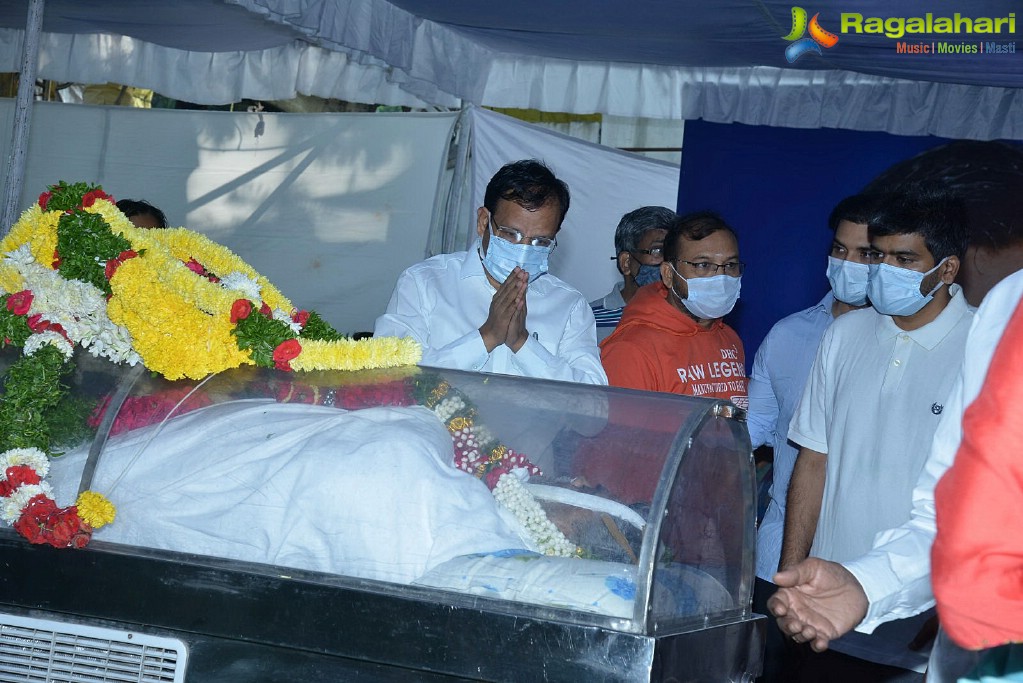 Tollywood Celebs Pay Their Last Respects to Legendary Lyricist Sirivennela Sitaramasastri Garu