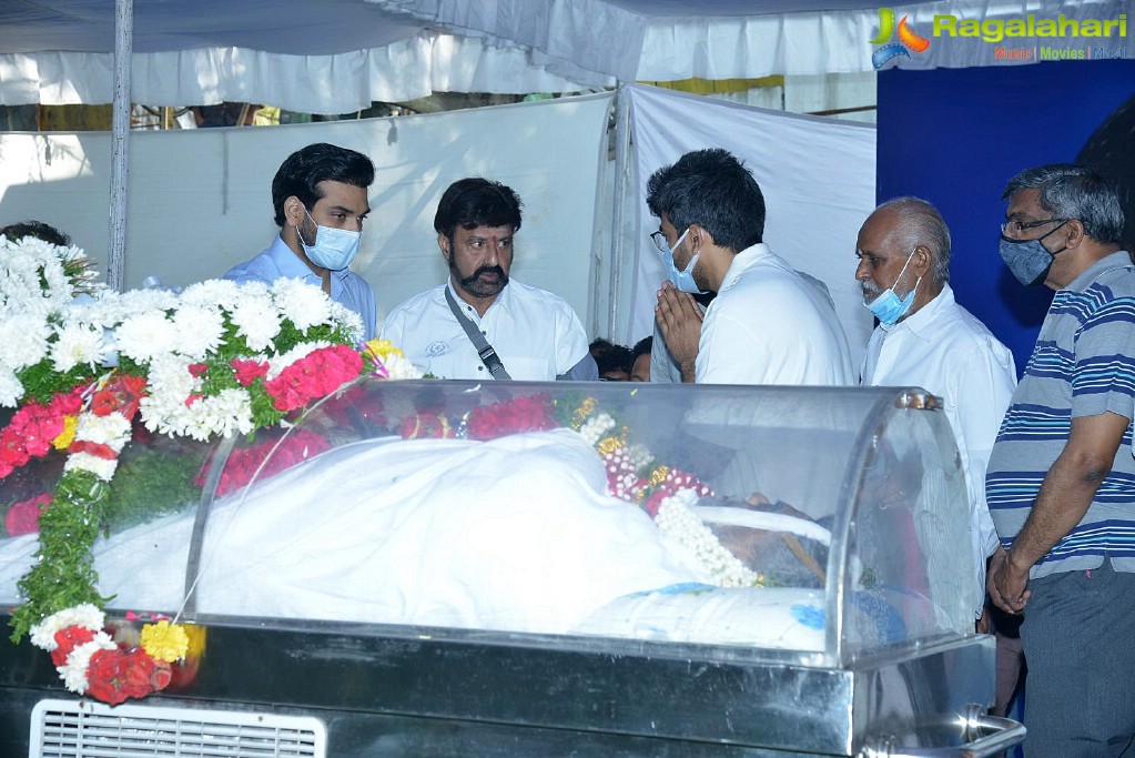 Tollywood Celebs Pay Their Last Respects to Legendary Lyricist Sirivennela Sitaramasastri Garu