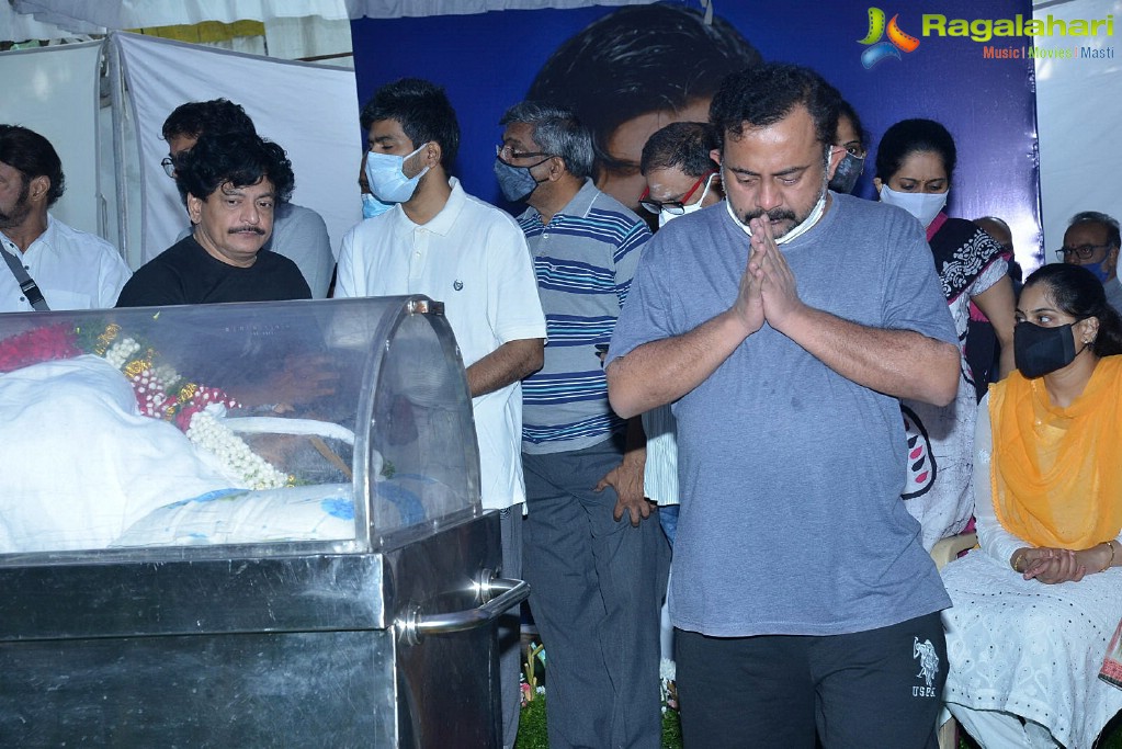 Tollywood Celebs Pay Their Last Respects to Legendary Lyricist Sirivennela Sitaramasastri Garu