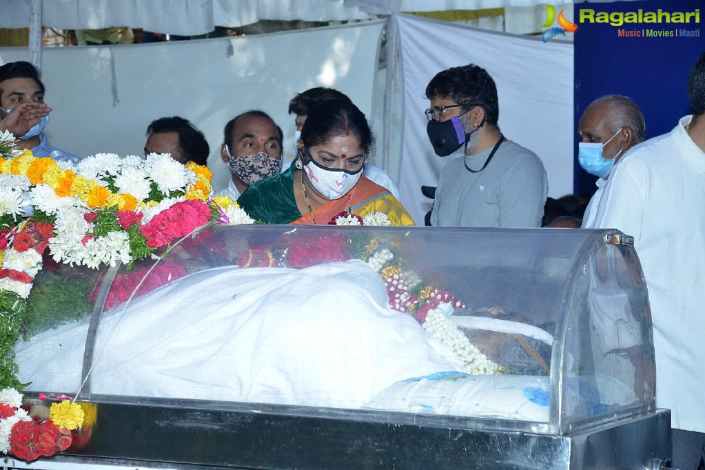 Tollywood Celebs Pay Their Last Respects to Legendary Lyricist Sirivennela Sitaramasastri Garu