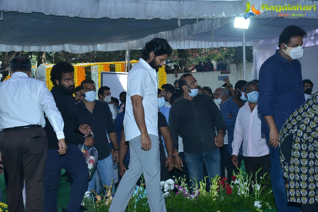 Tollywood Celebs Pay Their Last Respects to Legendary Lyricist Sirivennela Sitaramasastri Garu