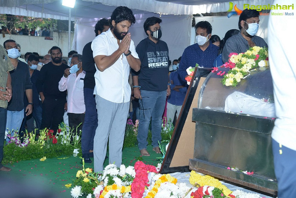 Tollywood Celebs Pay Their Last Respects to Legendary Lyricist Sirivennela Sitaramasastri Garu