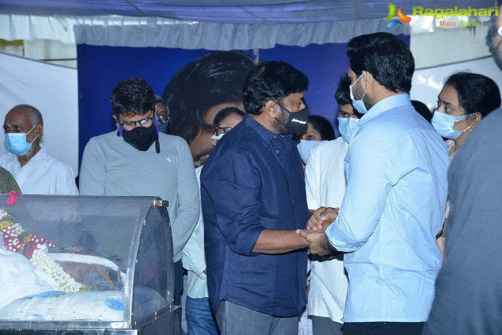 Tollywood Celebs Pay Their Last Respects to Legendary Lyricist Sirivennela Sitaramasastri Garu